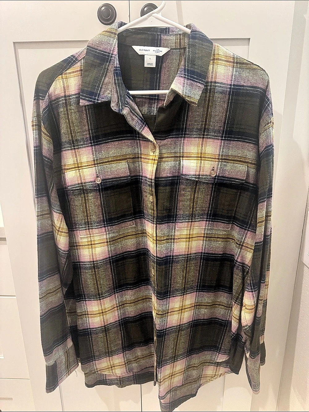 Old Navy Size Women’s Large - Boyfriend Shirt Plaid Button Down